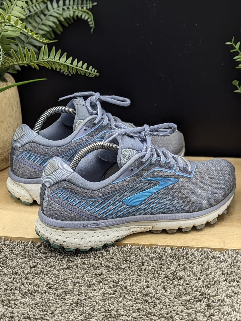 Brooks Ghost 12 Women's Size 9.5 Running Walking Shoes Casual Gym Walking